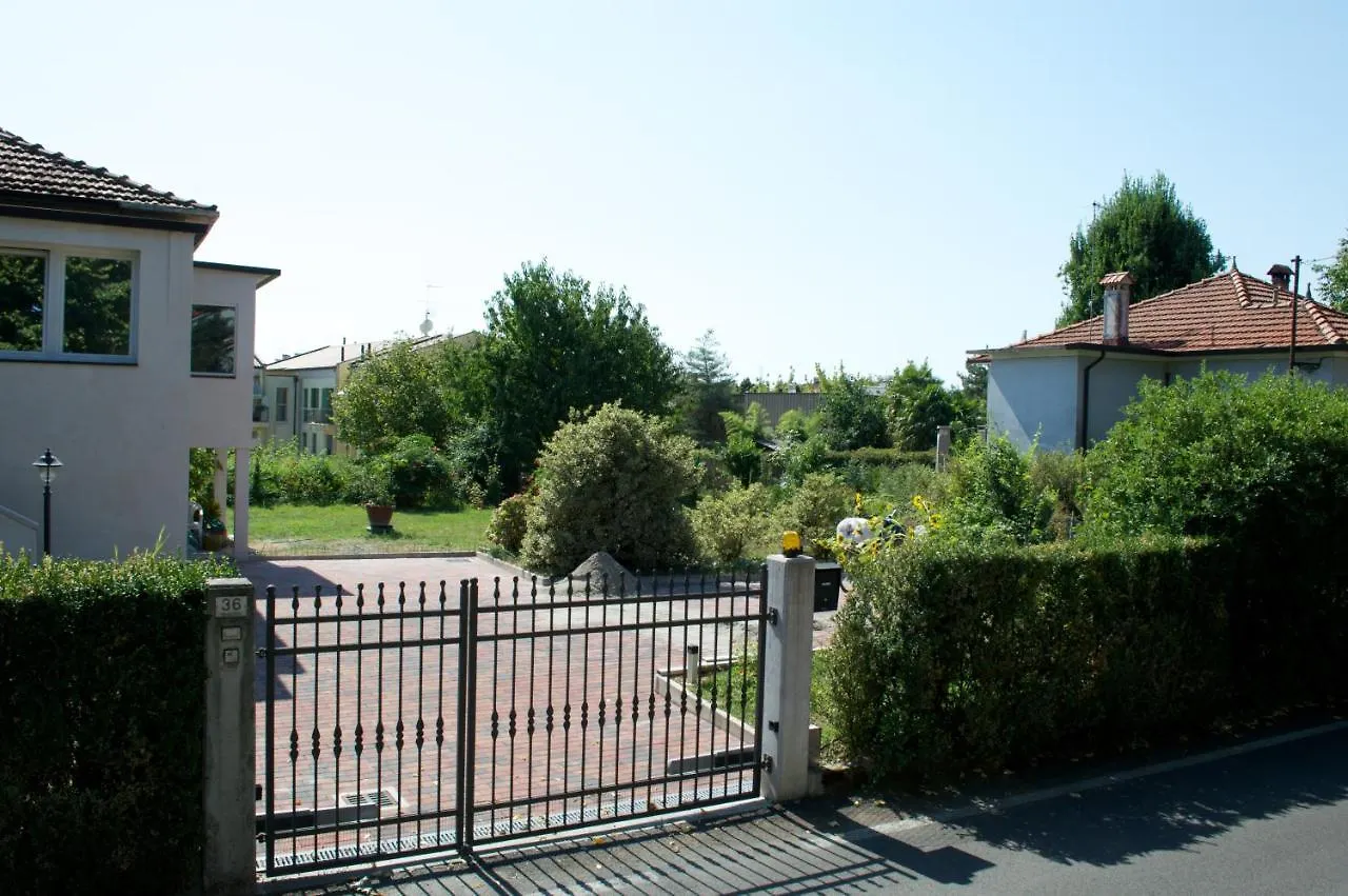 Agrifoglio B&B Nervesa della Battaglia 0*,  Italy